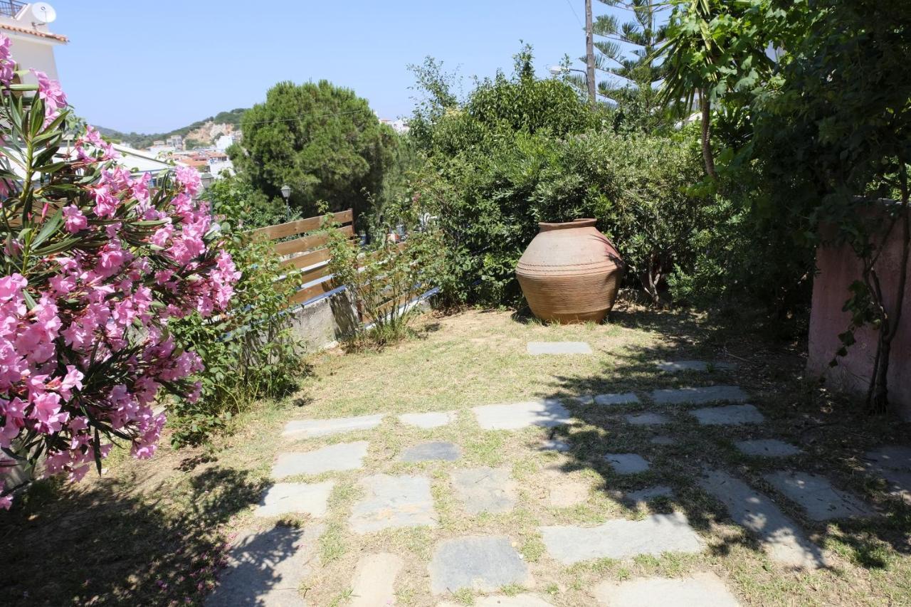 Taxiarchis Apartments Skiathos Exterior foto