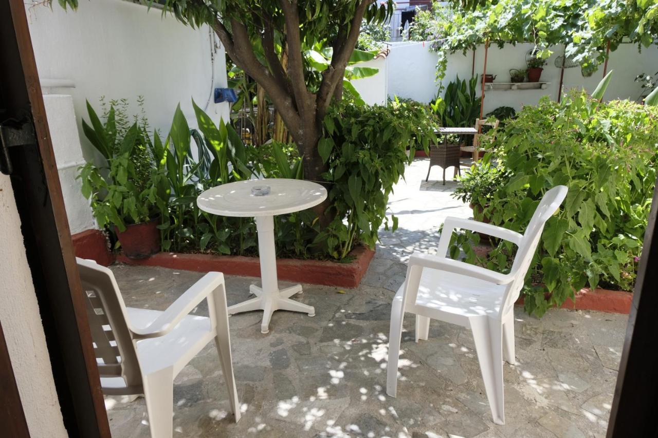 Taxiarchis Apartments Skiathos Exterior foto
