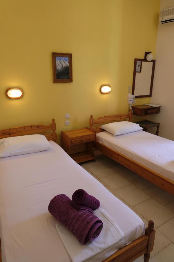 Taxiarchis Apartments Skiathos Quarto foto