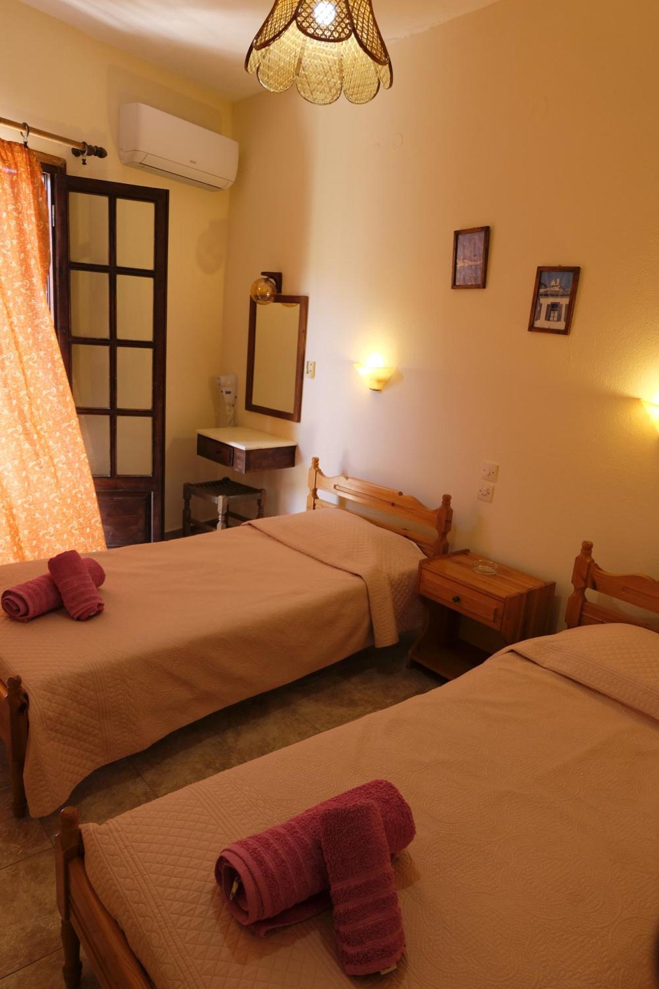 Taxiarchis Apartments Skiathos Quarto foto