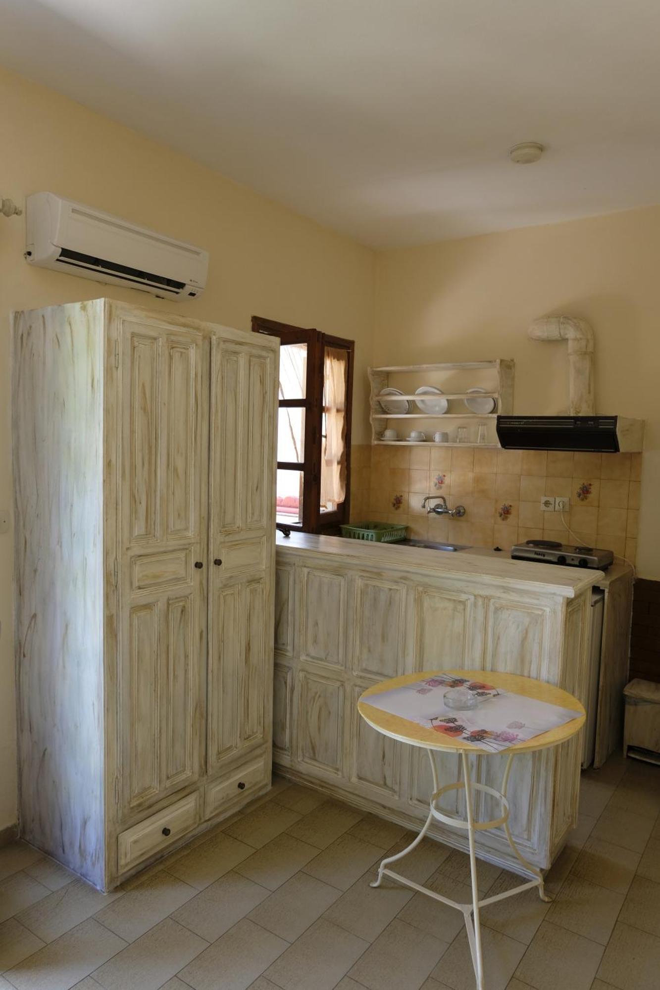 Taxiarchis Apartments Skiathos Quarto foto