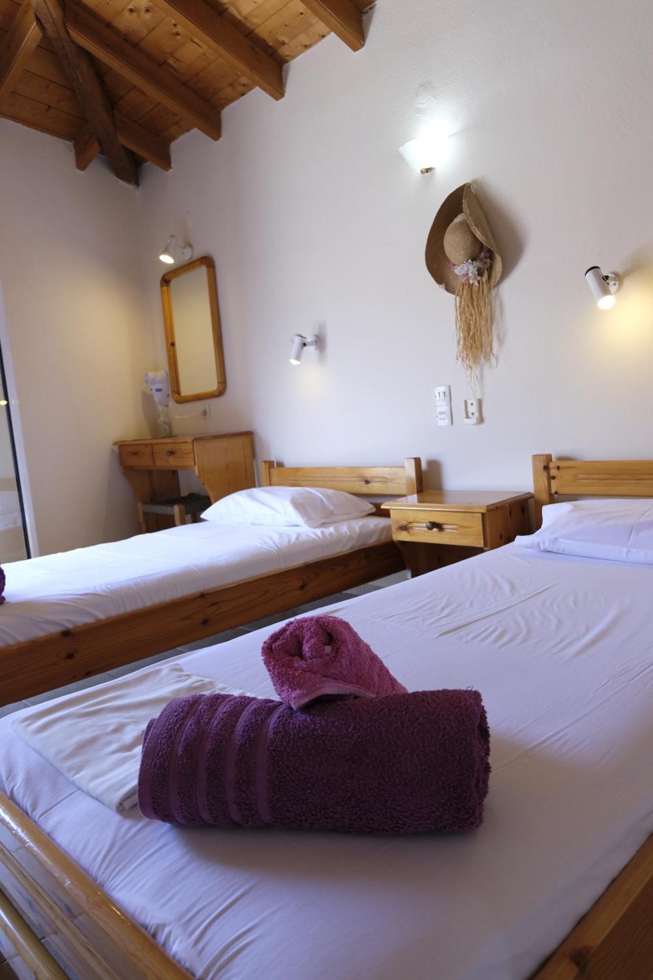 Taxiarchis Apartments Skiathos Quarto foto